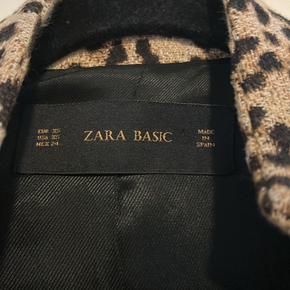 Zara Blazer - Picture 2 of 6